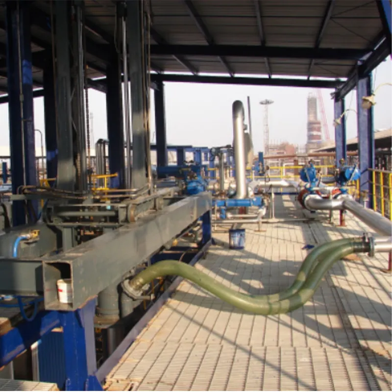 Большая промышленная труба в форме шеи журавля (3)